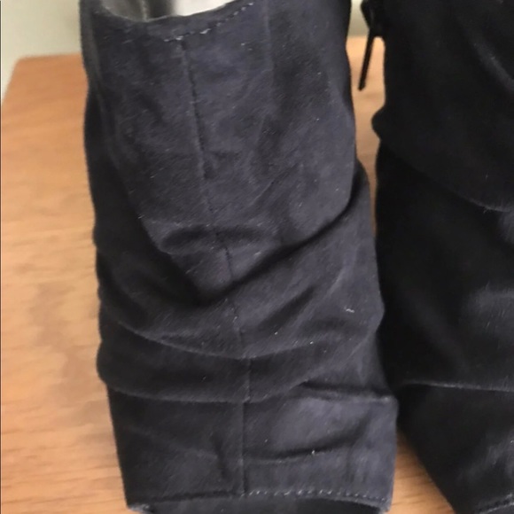 9&CO Booties - Picture 2 of 4